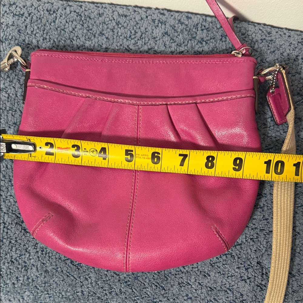 COACH Ashley Crossbody Pink Leather
Swingpack Shoulderbag Purse - Picture 8 of 10